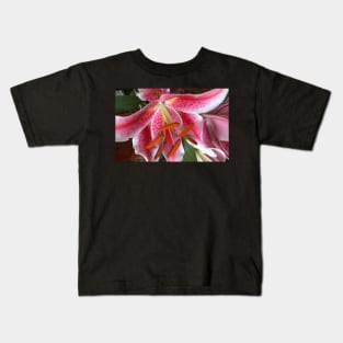 Ever Fragrant Dancing Pink Easter Lily Kids T-Shirt